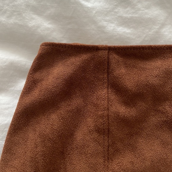 Vegan suede chocolate brown skirt - Picture 3 of 4